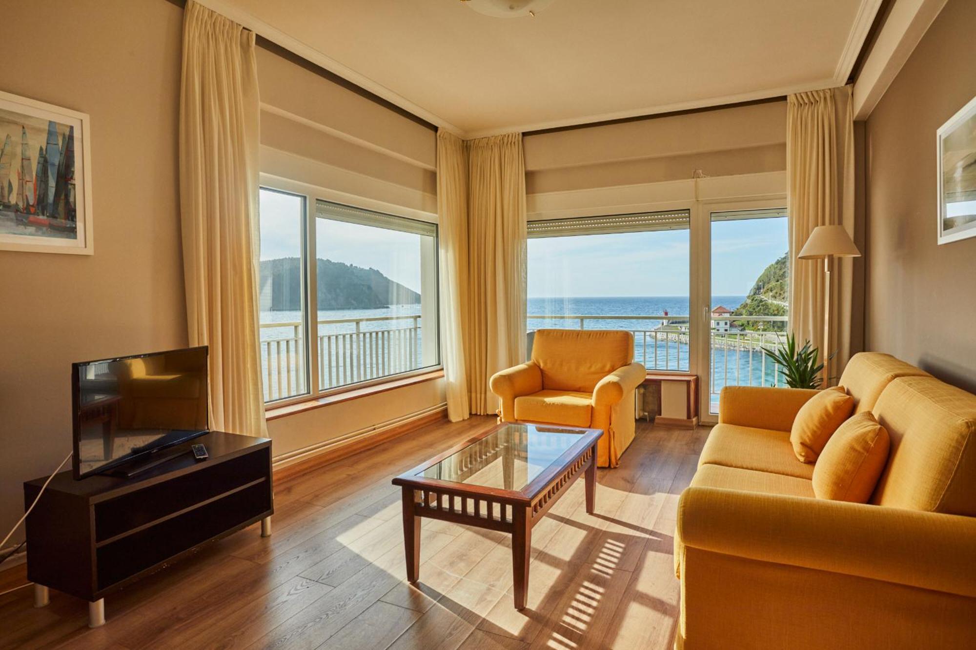 Junior Suite Sea View,1668058792:JPEG